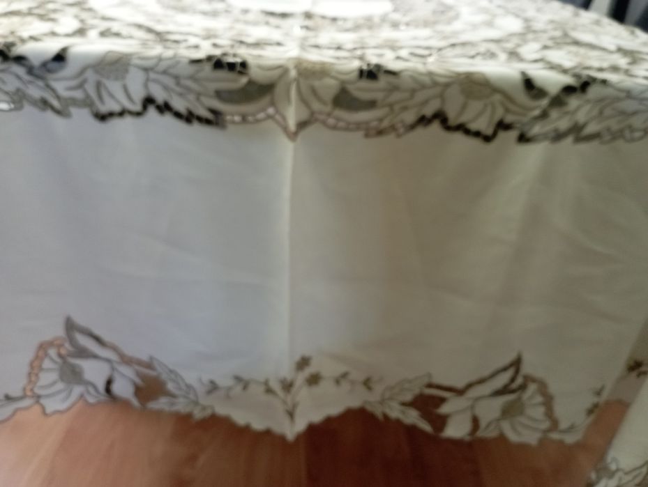 Toalha de mesa bordado original da Ilha da Madeira