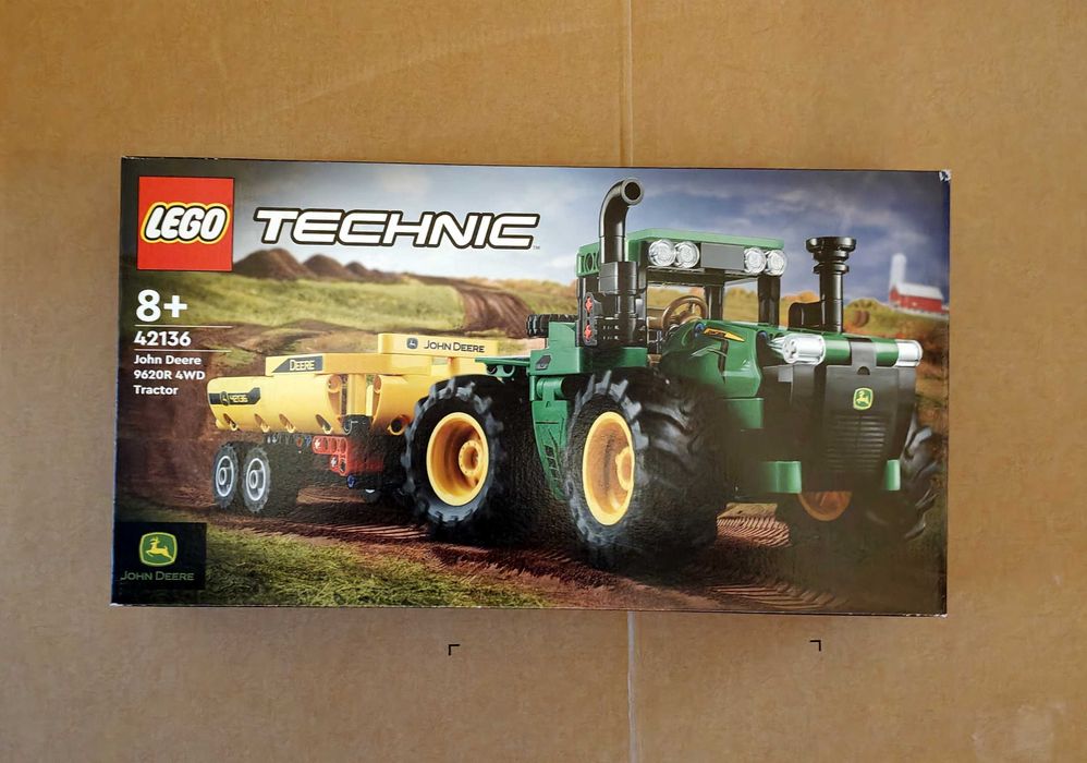 LEGO 42136 Technic - Traktor John Deere 9620R 4WD