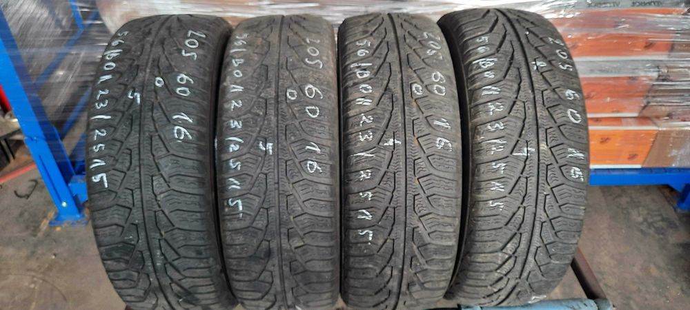 4szt opony zimowe używane 205/60R16 Uniroyal MS PLUS 77 W-wa