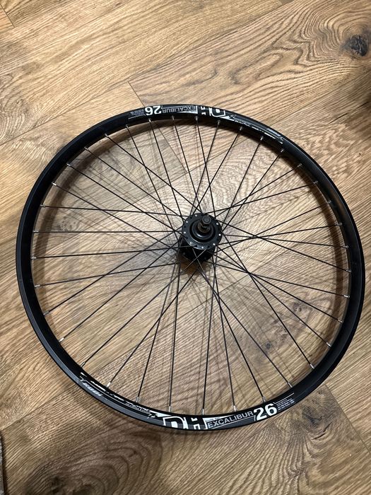 Koło 26” Obręcz Dirt DH Excalibur