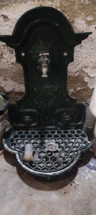 Fonte de água verde