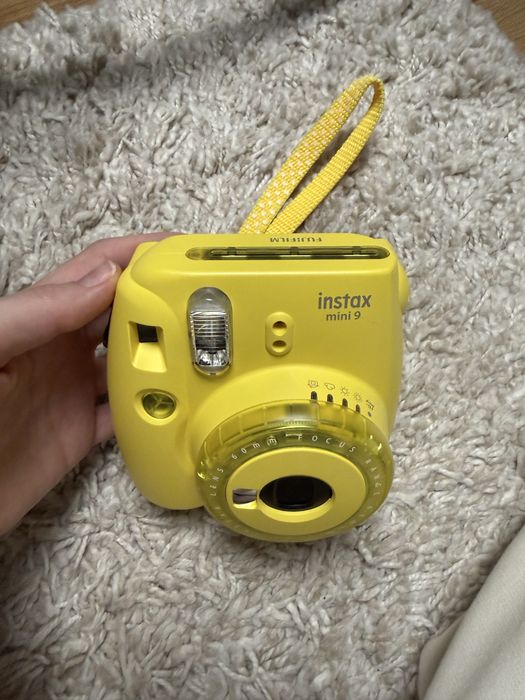 Миттєвий фотоапарат Fujifilm Instax Mini 9