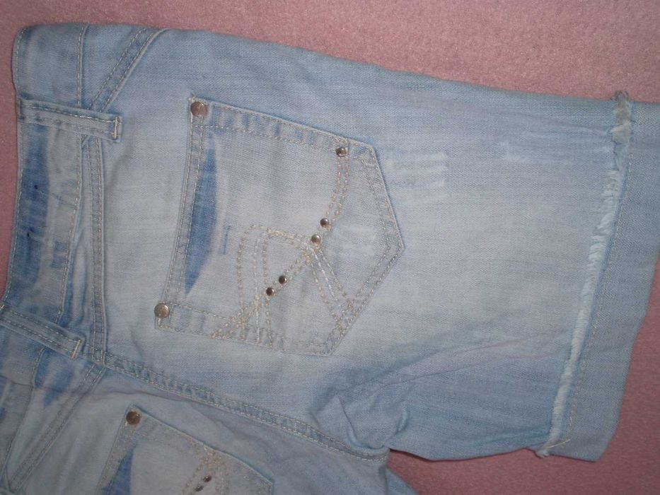 nowe jeansowe spodenki