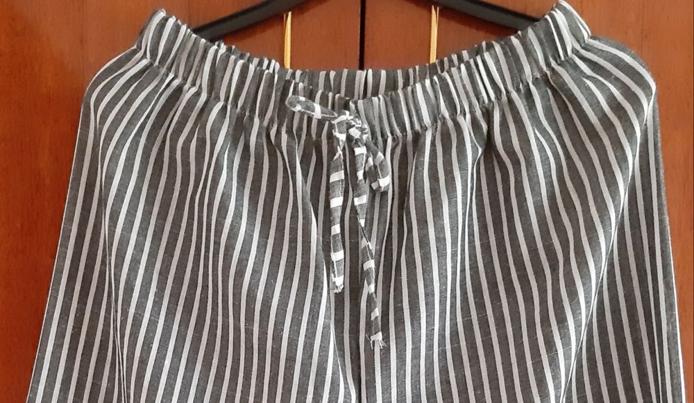 Нарядные, лёгкие, комфортные женские брюки.