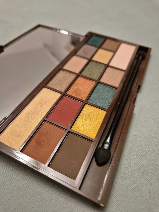 Paleta cieni do oczu Revolution MakeUp Ilovemakeup Mint Chocolate