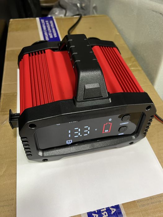 Зарядное устройство импульсное мощное 25а 12в/24в  Бустер