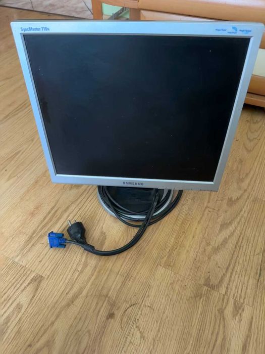 Monitor Samsung SyncMaster710N 17 cali