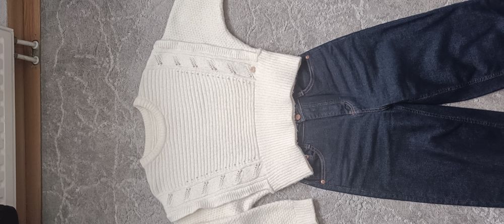 Sweterek kremowy S