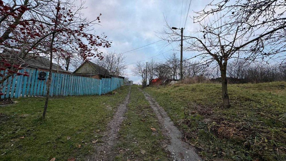 Продам земельну ділянку 11 соток с. Щітки