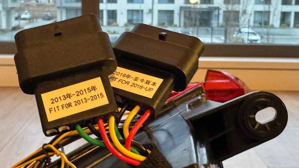 Задні фари стопи BMW F30/F80 (червоні/чорні) / Задние фонари стопы