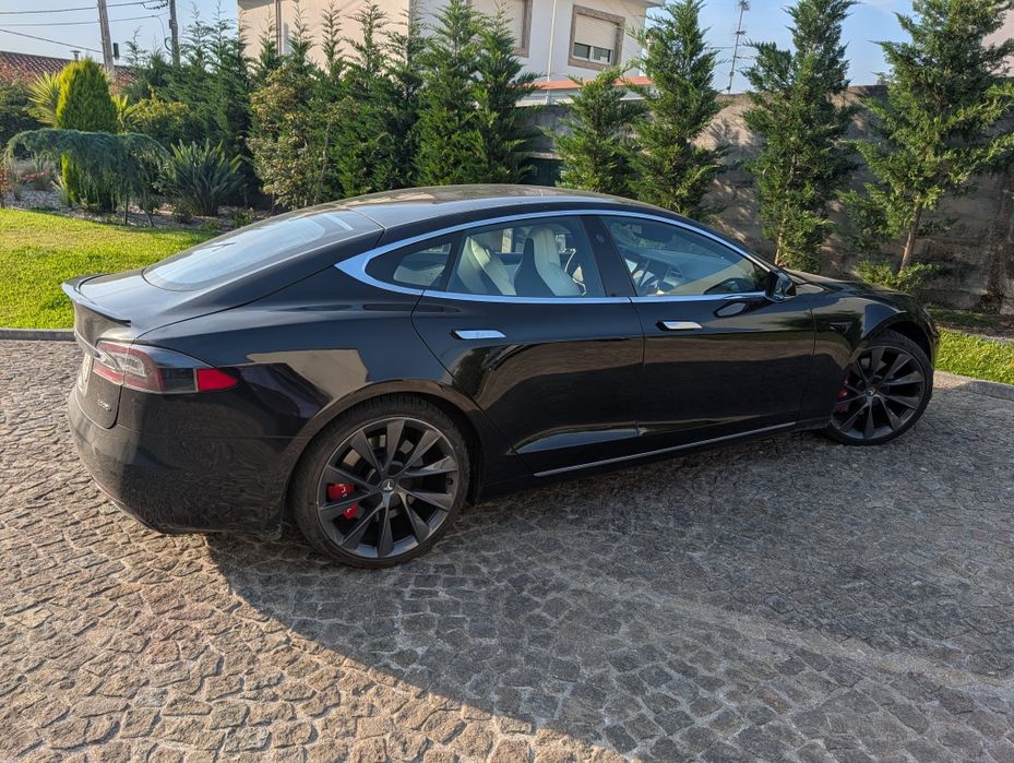Tesla model S 100D466912414501457921