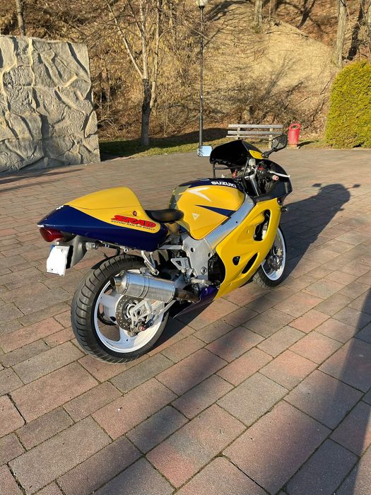 SUZUKI gsxr 600 srad