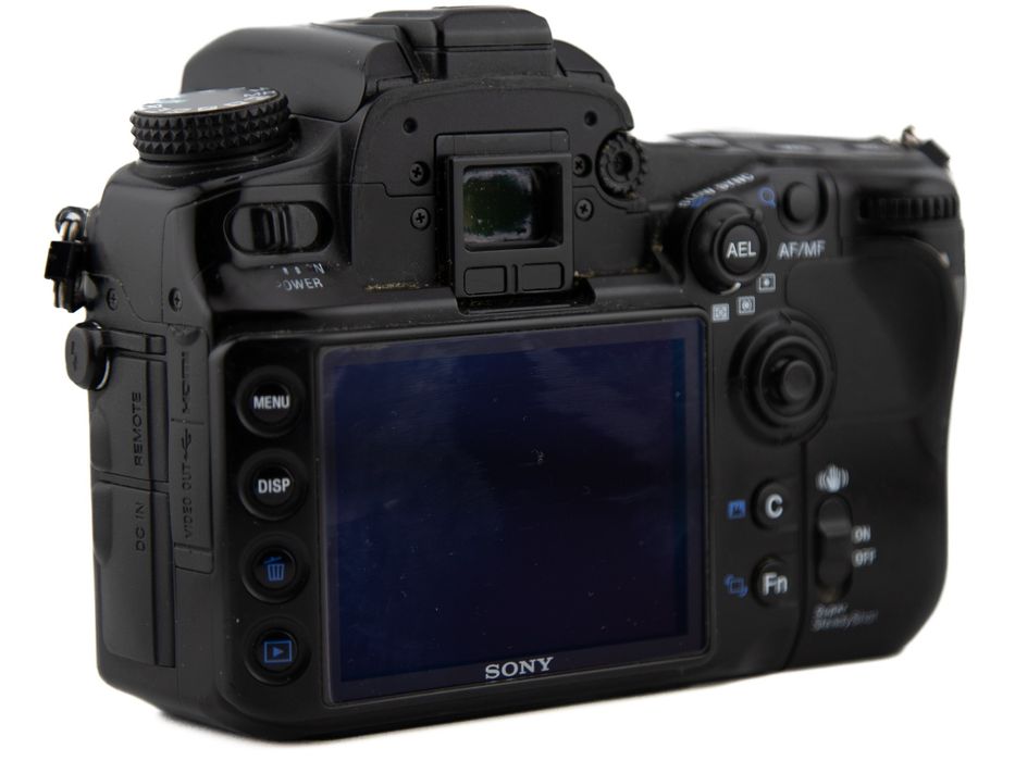 Lustrzanka Sony A700 z ładowarką BC-VM10