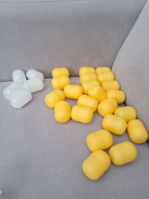Puste jajka po Kinder Niespodziankach