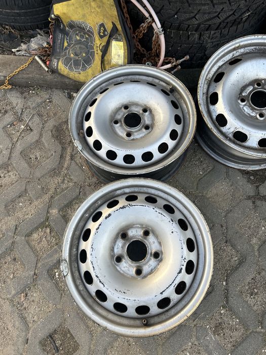 VW Caddy 2k0 2k3 2k5 5x112 felga stalowa 15 cali