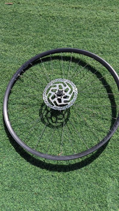 TREK / Bontrager / Kovee - Rodas de Montanha 29" Tubeless