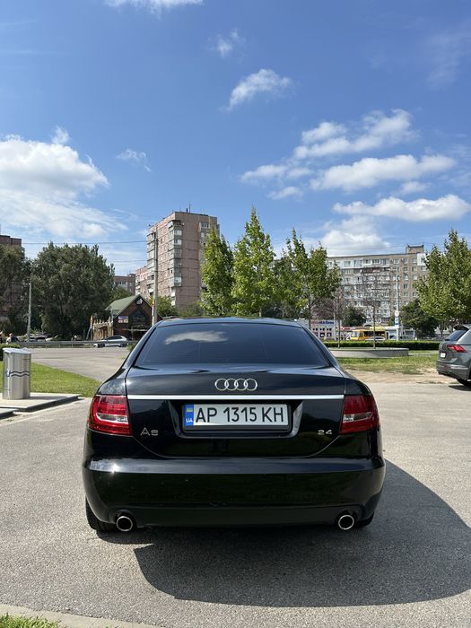 Audi A6 C6.
