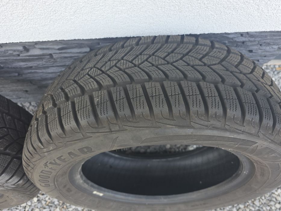 Sprzedam komplet 4opon zimowych 215/60 R16
