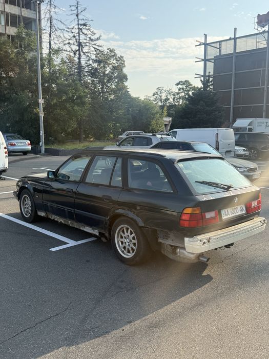 Продам BMW E34 520I