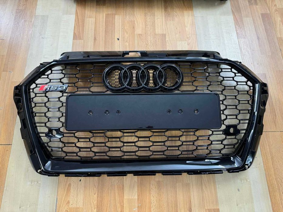 решетка радиатора А3 audi решотка а3 rs 8V Решітка ауді A3 8v 8В RS3