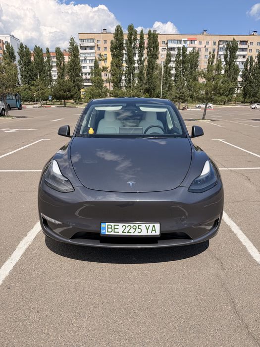 Продам Теслу модель Y 2023