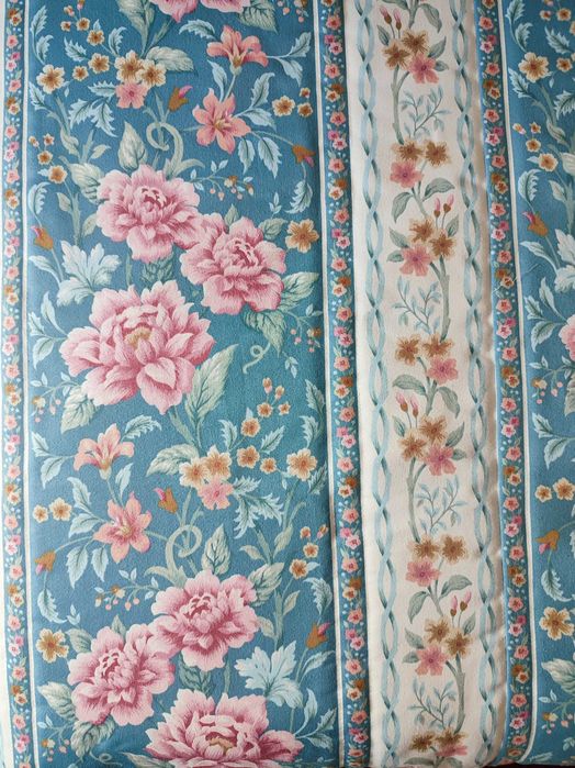 Conjunto cortinados e colcha de cama