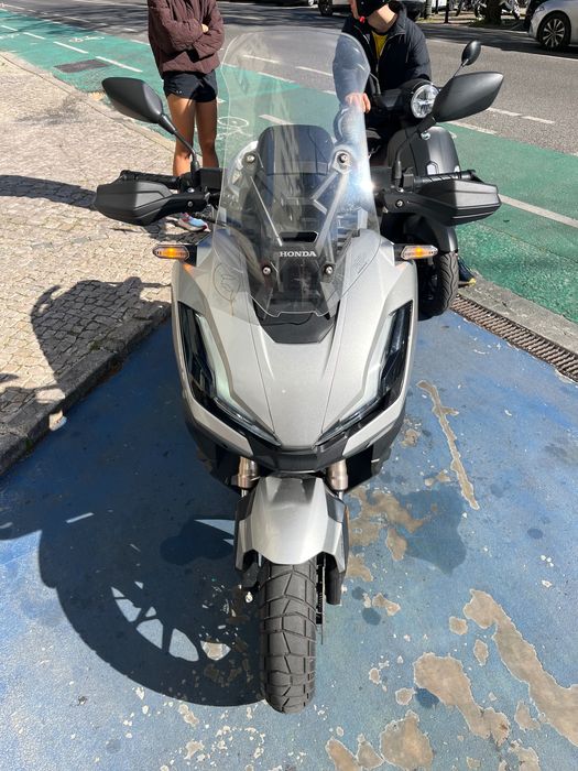 Honda adv 350 praticamente nova NEGOCIÁVEL