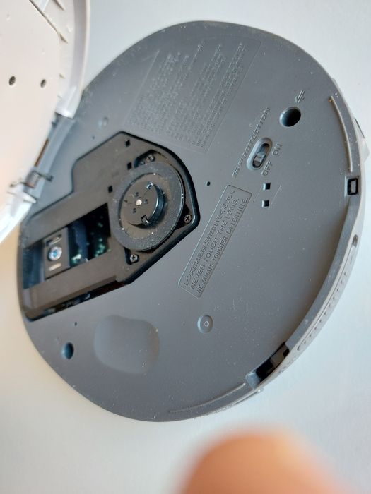 Vendo discman sony D-EJ610 para peças