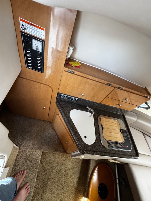 Łódź motorowa Glastron 249 cruiser kabinowa Bayliner Sea ray Rinker