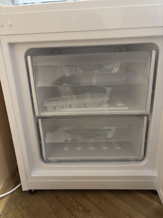 Холодильник Indesit