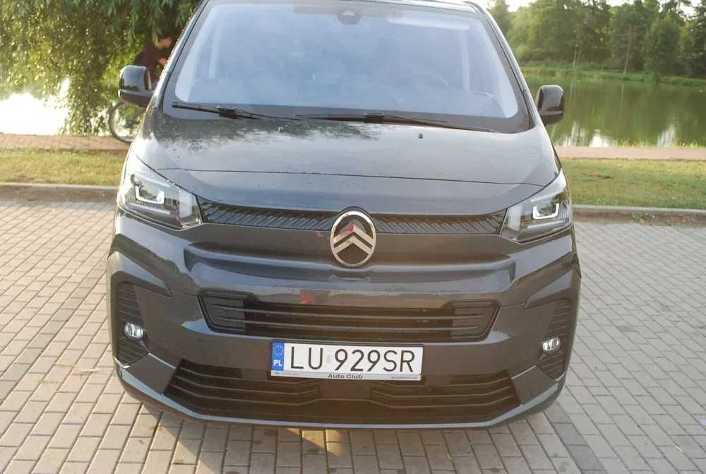 Wynajem busa wynajem busów 9 osób Citroen SPACETOURER Nowy Model 2024