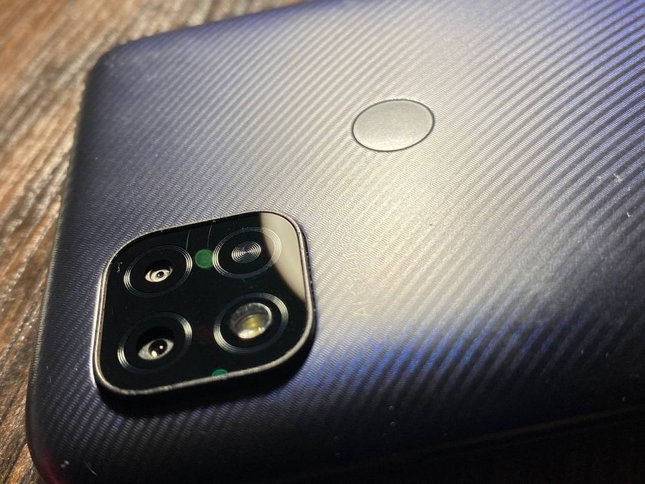 Телефон Xiaomi Redmi 9C