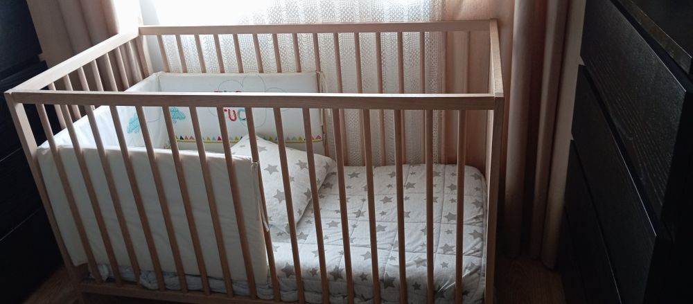 Berço em madeira ótimo  estado