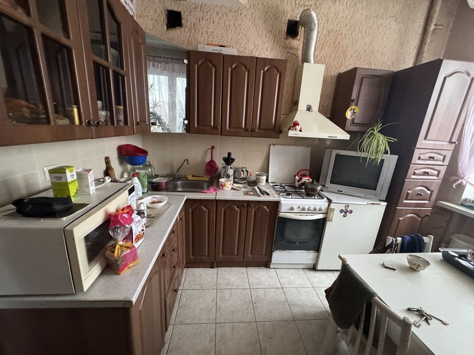 Вышгородская,4 сталинка