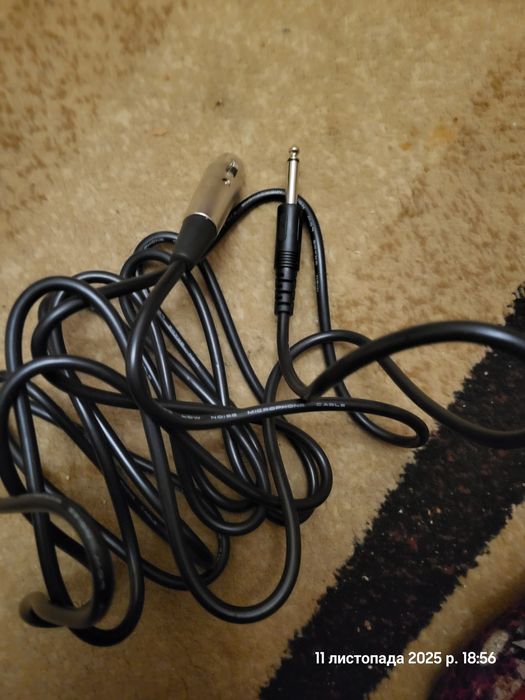 Мікрофон для караоке ВВК