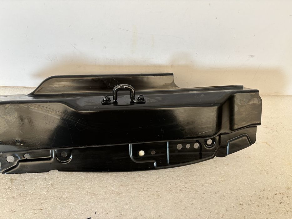 Toyota Tundra wspornik fartuch wzmocnienie