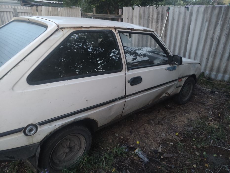Продам Таврию надо трошки зделать и