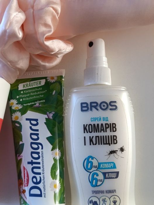 Віддам косметику та засоби для волосся.