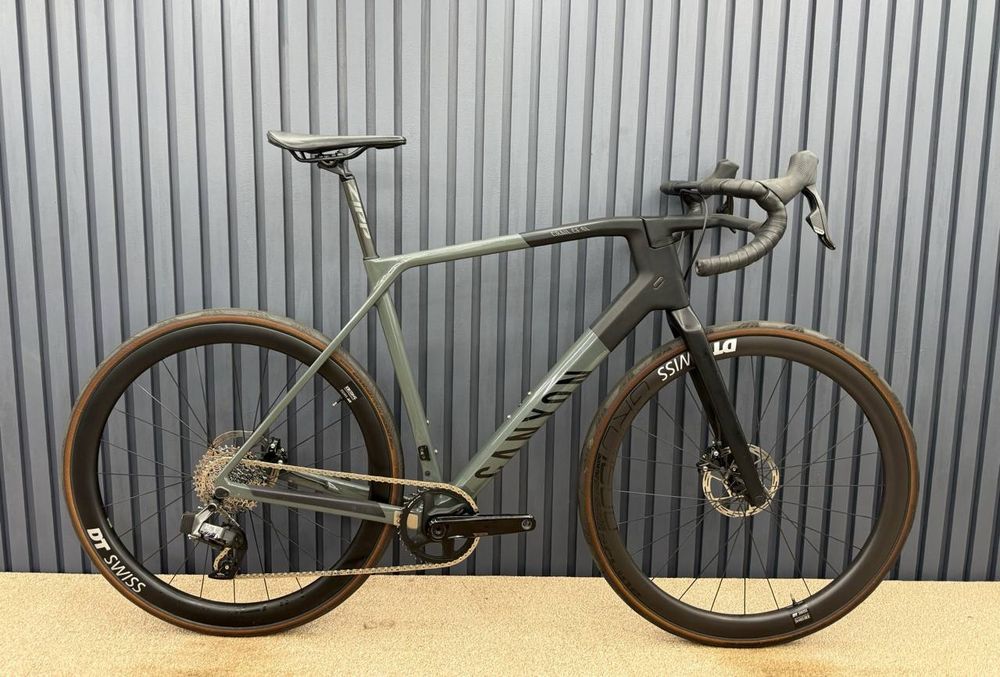 Топовий L Canyon Grail CF SL 7 eTap 2023року