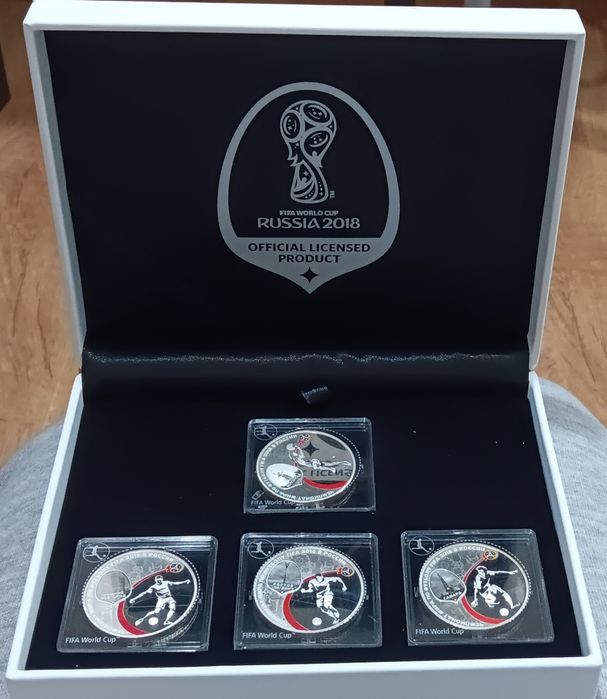 Caixa Ref. 1: Official Licensed Silver Coins