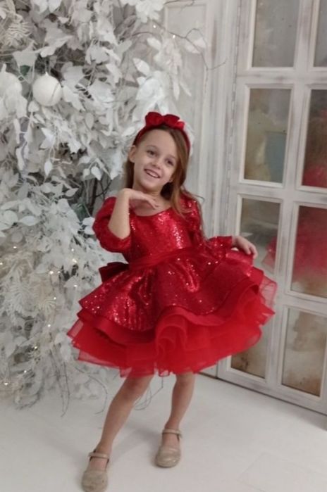 Червона сукня з паєтками, красное платье, платье паетка