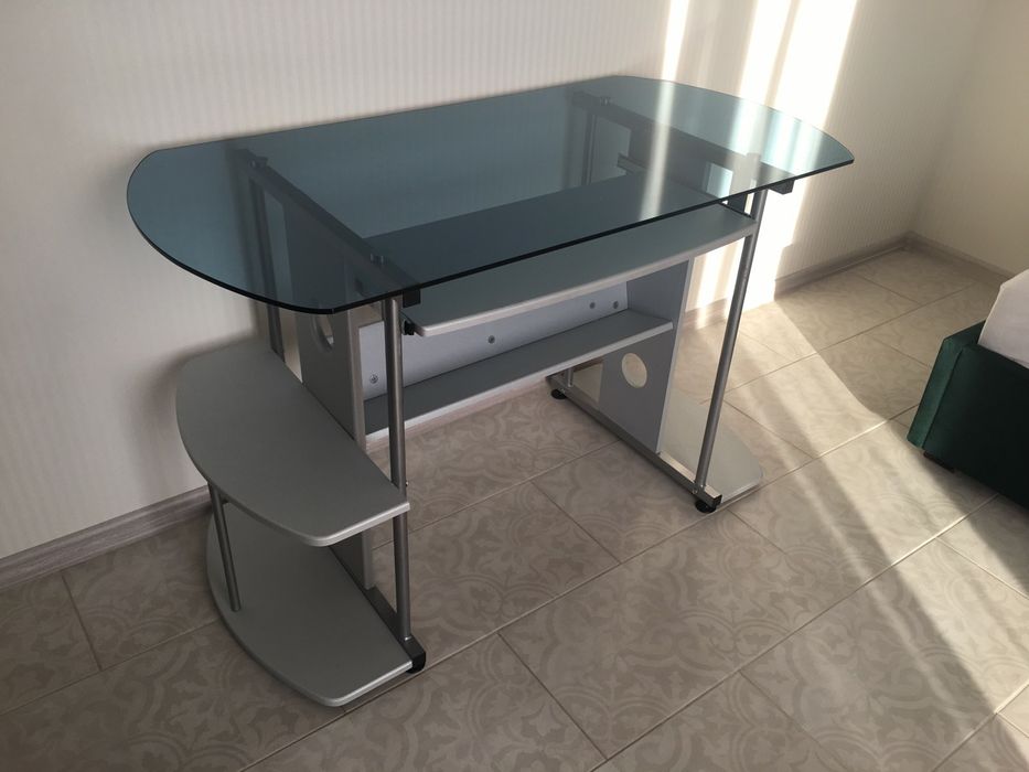 Продам стіл і стільчик