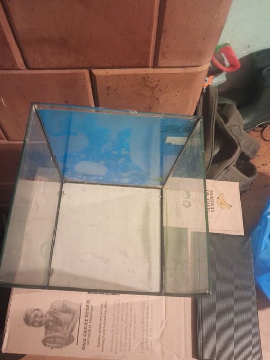 akwarium  25x25x30