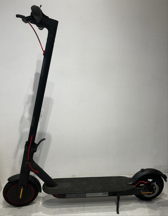 Sprzedam hulajnogę elektryczną Mi Electric Scooter Pro