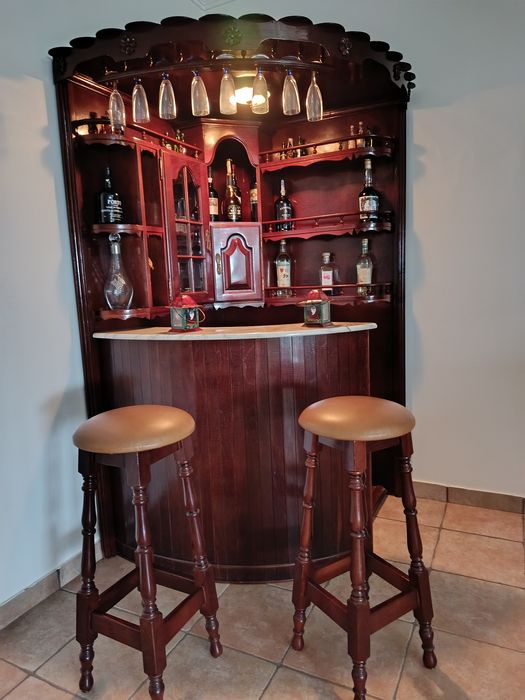 Bar de canto de Cerejeira