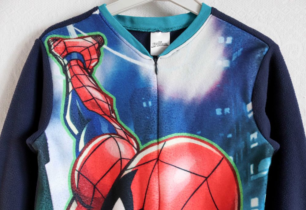 Тепла піжама +шарф на хлопчика дитяче кігурумі Людина-Павук 134-140