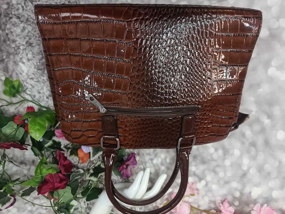 Elegancka torebka damska brązowa A4 lakierowana shopper