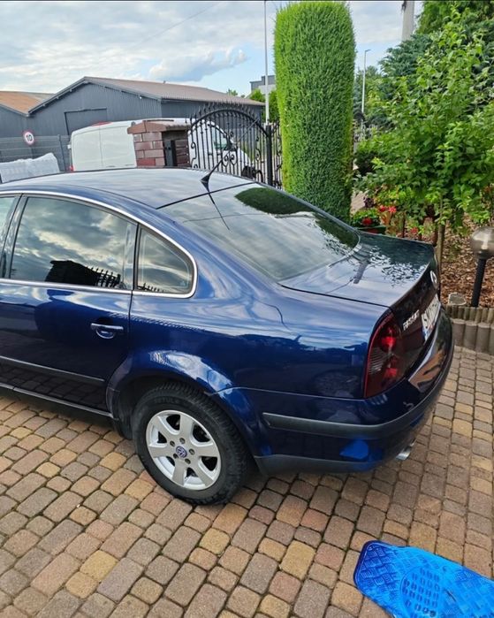 Volkswagen Passat 2.0 бензин 2003 год