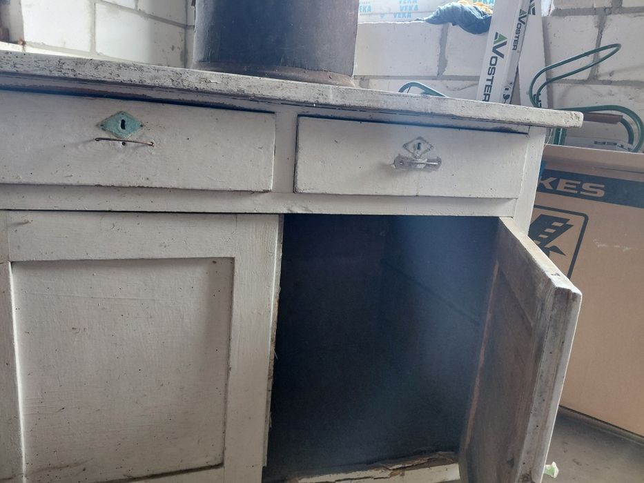 Stare meble stół komoda beczka