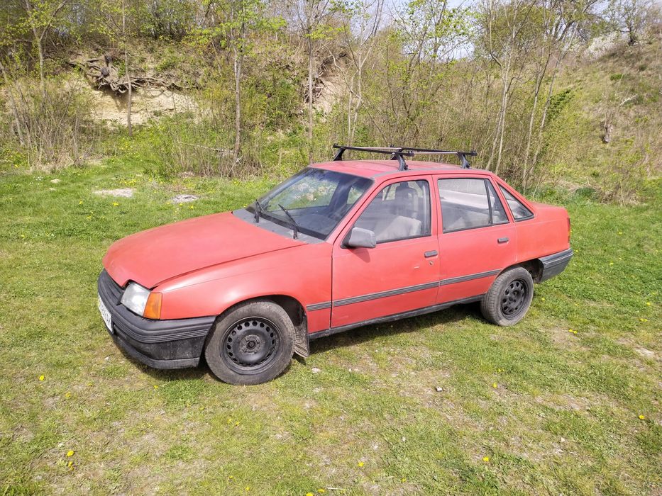 Опель Кадет 1.3 бензин